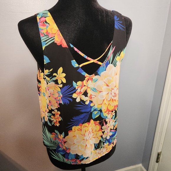 Candies Size Medium Colorful Floral Tank Top - Picture 4 of 8